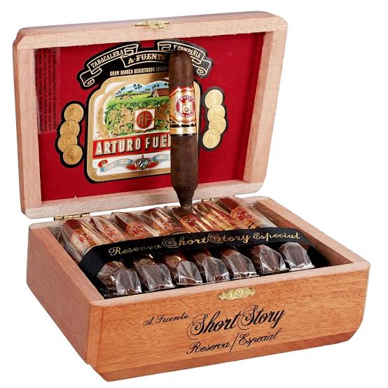 Arturo Fuente Short Story cigar