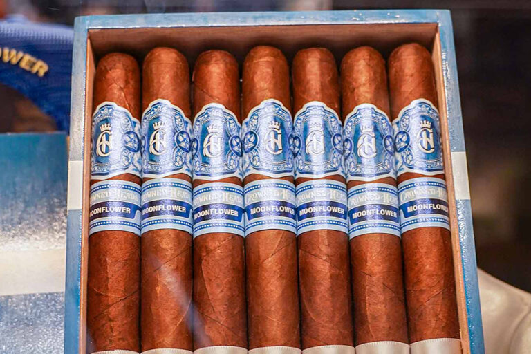 Crowned Heads Moonflower cigar